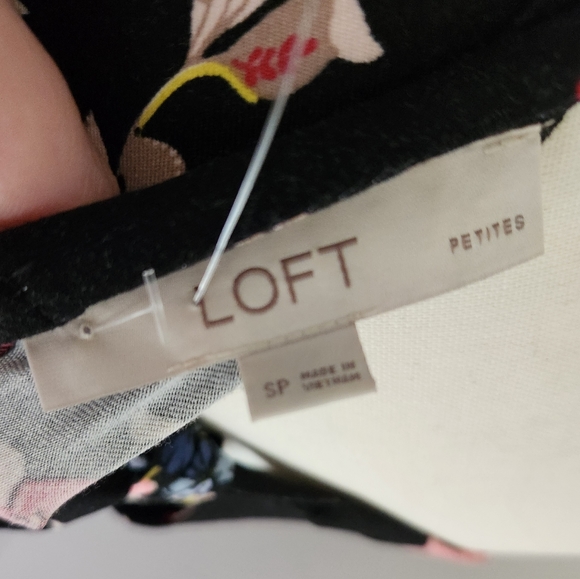 LOFT Floral Dress Size SP - Picture 4 of 4